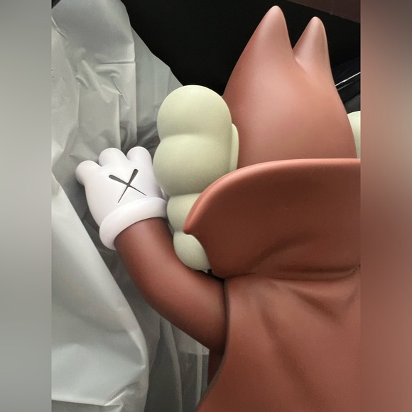 Limited edition Kaws Count Chocula figurine - Picture 8 of 12